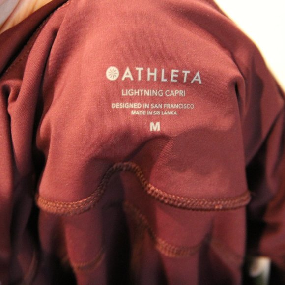 Athleta Lightning Capri in Burgundy (Size M) - Picture 11 of 13
